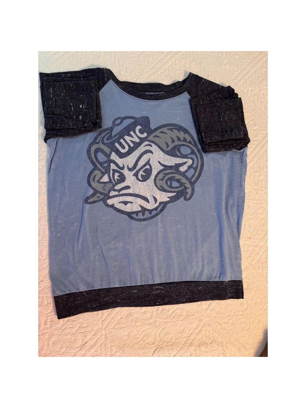 UNIVERSITY of NORTH CAROLINA TAR HEELS Raglan T-Shirt Large Blue UNC RAMESES Ram
